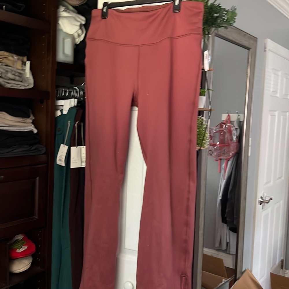 Old Navy Activewear UltraCoze Flare Pants